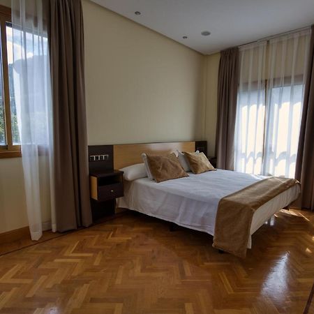 Hotel Asador Arriarte Эйбар Экстерьер фото