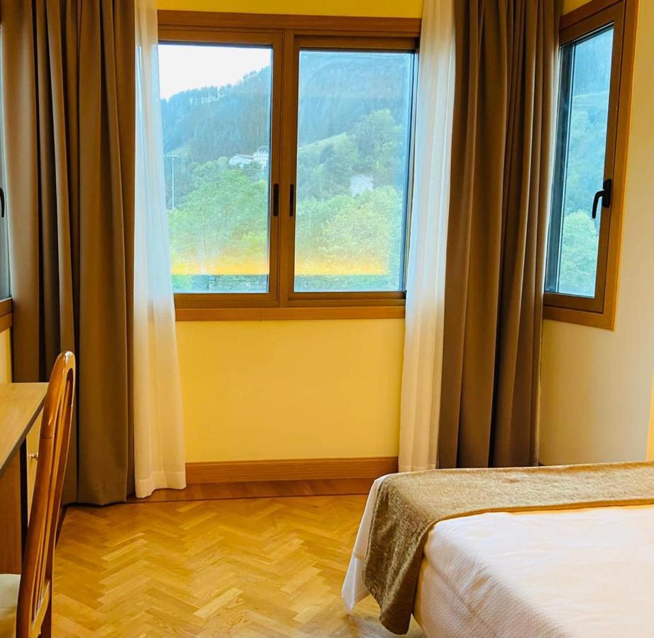 Hotel Asador Arriarte Эйбар Экстерьер фото