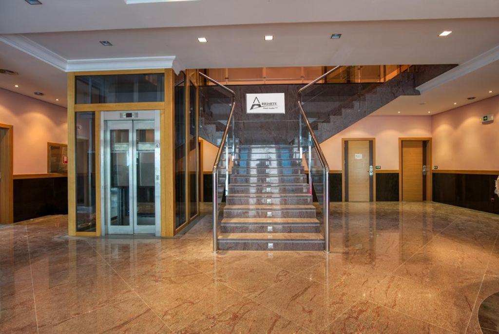 Hotel Asador Arriarte Эйбар Экстерьер фото